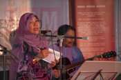Malam Puisi Riong Berita Harian - UPM