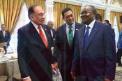 Majlis Makan Tengah Hari Rasmi bersama Perdana Menteri