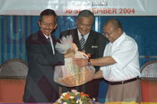 Majlis Menandatangani Memorandum Persefahaman Antara Universiti Putra Malaysia Dan Padiberas Nasional Berhad