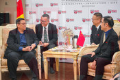 Lawatan Honghe University dari Yunnan, China.